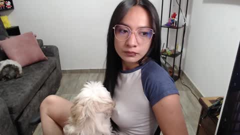 Snapshot of pia_horny chatting on 01.11.25 Pia online show from 01.11.25