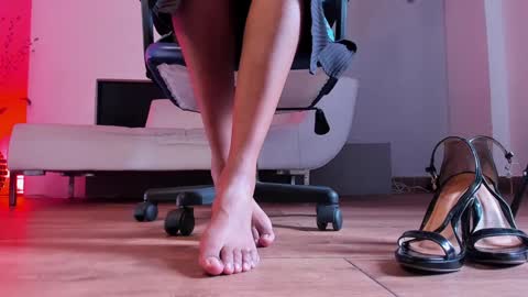    Special Couple Show - WELCOME TO XMAS   5 and 6 December  - 2 at 8 pm COL hour online show from 01.19.25