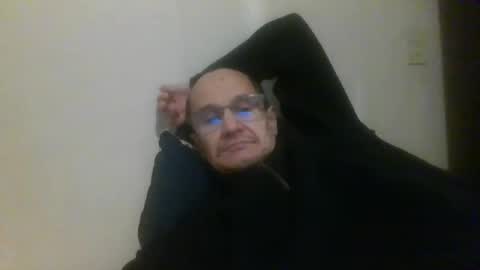 Snapshot of pichoun71 chatting on 01.01.25 pichoun71 online show from 01.01.25