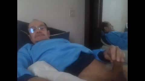 Snapshot of pichoun71 chatting on 02.22.25 pichoun71 online show from 02.22.25