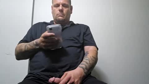 Snapshot of pickleback69 chatting on 10.08.25 pickleback69 online show from 10.08.25