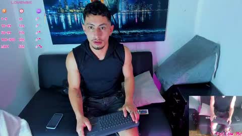 Snapshot of piggy_eddy chatting on 10.05.25 Eddy Brock... Its a pleasure to talk to... online show from 10.05.25