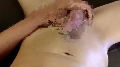 Snapshot of pillowartis chatting on 10.30.25 pillowartis online show from 10.30.25