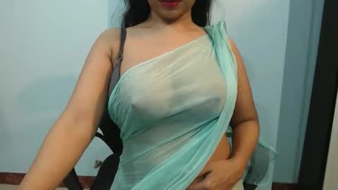Snapshot of pilowprincess chatting on 10.02.25 Sayra online show from 10.02.25