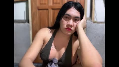 Snapshot of pinay_christine chatting on 11.22.25 Christine online show from 11.22.25