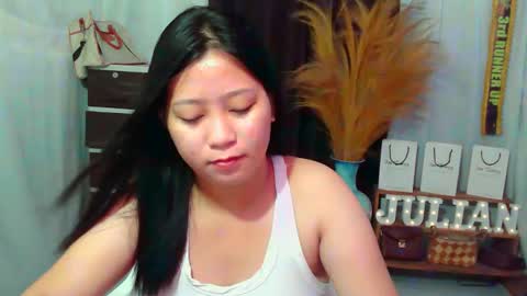 Snapshot of pinay_dhalia chatting on 10.16.25 Dhalia online show from 10.16.25