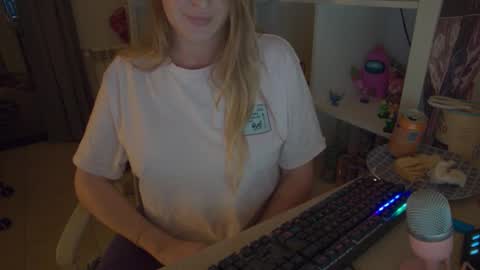 Snapshot of pinkladyx2 chatting on 10.26.25 pinkladyx2 online show from 10.26.25