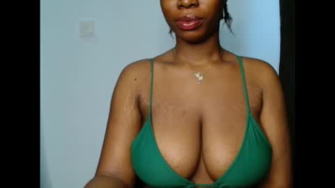 Snapshot of pinkxsugar chatting on 10.17.25 pinkxsugar online show from 10.17.25