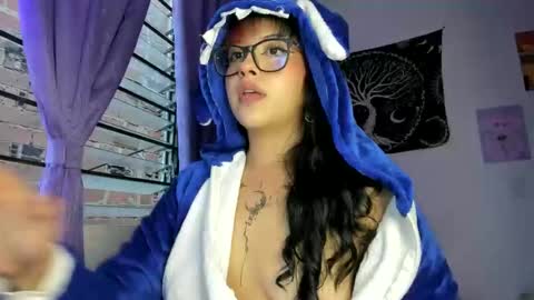 Snapshot of pinky_promiseex chatting on 09.21.25 pinky_promiseex online show from 09.21.25