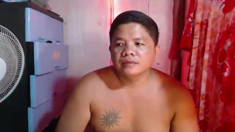 Snapshot of pinoyhotchubby85 chatting on 10.22.25 pinoyhotchubby85 online show from 10.22.25