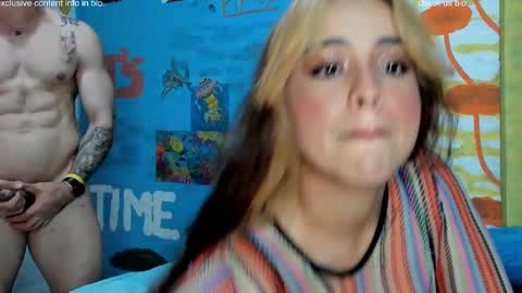 Snapshot of pipeshowtime chatting on 03.03.25 VALENTINA y PIPE online show from 03.03.25