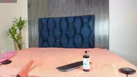 Hi Im Pixie online show from 10.20.25