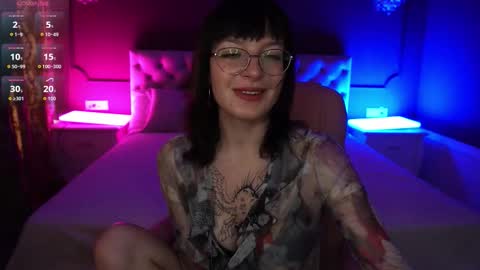 pixiepeachh online show from 09.22.25