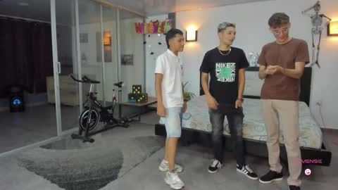   online show from 10.07.25