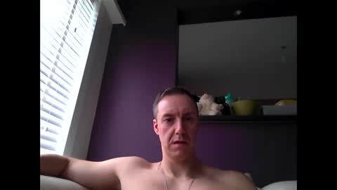 Snapshot of ploki2000 chatting on 01.12.25 Kevin online show from 01.12.25