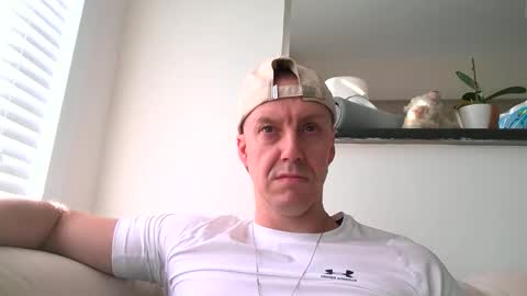 Snapshot of ploki2000 chatting on 10.26.25 Kevin online show from 10.26.25