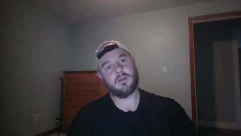 Snapshot of pluski155 chatting on 11.08.25 Evan online show from 11.08.25