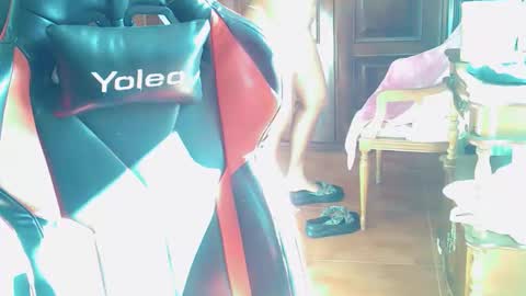 Snapshot of pocahontasexxy chatting on 09.19.25 DaniellaBaby online show from 09.19.25