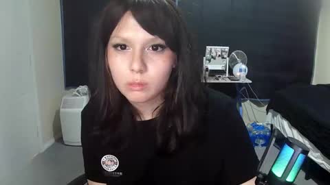 Snapshot of poki734056 chatting on 11.01.25 poki734056 online show from 11.01.25