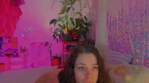 Snapshot of poli__ chatting on 01.04.25 Martha online show from 01.04.25