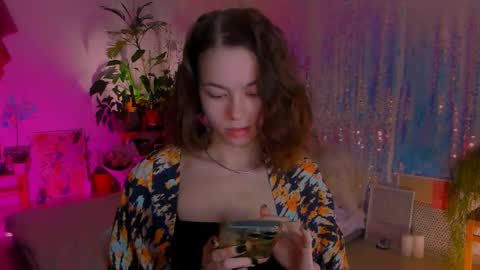 Snapshot of poli__ chatting on 01.12.25 Martha online show from 01.12.25