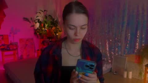 Snapshot of poli__ chatting on 02.14.25 Martha online show from 02.14.25