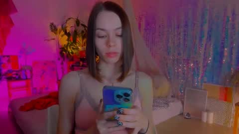 Snapshot of poli__ chatting on 03.12.25 Martha online show from 03.12.25