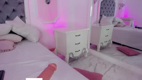 Snapshot of pollygrey_ chatting on 02.16.25 Carolina online show from 02.16.25