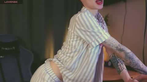 Snapshot of polusladkoye chatting on 02.19.25 Megan.online online show from 02.19.25