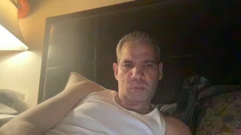 Snapshot of ponchynyc chatting on 10.04.25 PONCH online show from 10.04.25