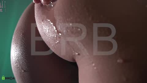 Snapshot of poni_dii chatting on 02.05.25    online show from 02.05.25