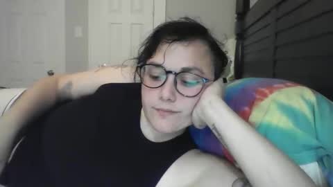 Snapshot of poppy_stax chatting on 10.20.25 Poppy Stax online show from 10.20.25