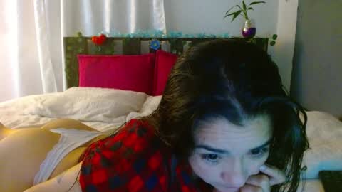 Snapshot of porcelainlux chatting on 01.15.25 porcelainlux online show from 01.15.25