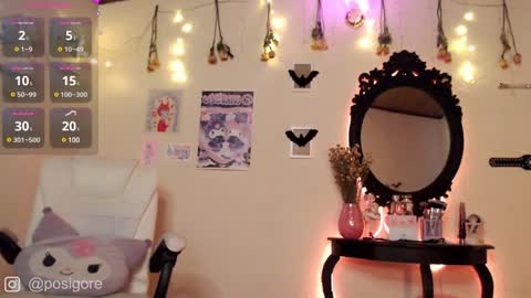 Snapshot of posigore chatting on 12.11.24 Anna Goth independient model online show from 12.11.24