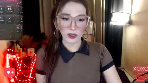 Snapshot of preciousrosedoll chatting on 10.27.25 Rosedoll online show from 10.27.25
