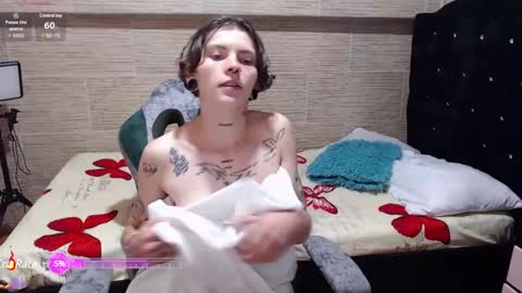 Snapshot of pretty_cristal22 chatting on 02.11.25 pretty_cristal22 online show from 02.11.25