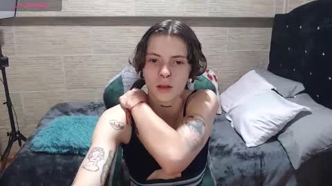 Snapshot of pretty_cristal22 chatting on 02.28.25 pretty_cristal22 online show from 02.28.25