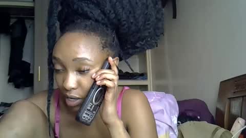 Snapshot of pretty_jazmine chatting on 09.16.25 Jaz online show from 09.16.25
