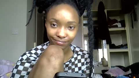 Snapshot of pretty_jazmine chatting on 09.20.25 Jaz online show from 09.20.25