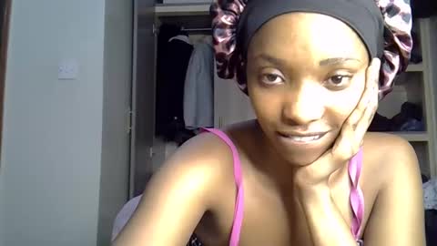 Snapshot of pretty_jazmine chatting on 09.21.25 Jaz online show from 09.21.25