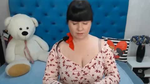 Snapshot of pretty_malika chatting on 01.19.25 pretty_malika online show from 01.19.25