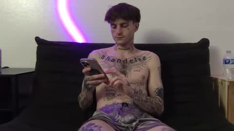 pretty boy online show from 11.23.25