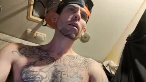 Snapshot of prettyboytatted69 chatting on 02.14.25 Prettyslangin69 FYPM online show from 02.14.25