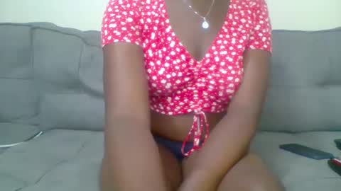 Snapshot of prettyqueen254 chatting on 01.08.25 pretty queen online show from 01.08.25