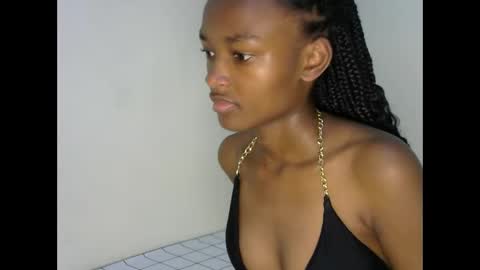 Snapshot of prettyquiny254 chatting on 10.01.25 prettyquiny254 online show from 10.01.25