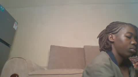 prettyzuzu online show from 09.22.25