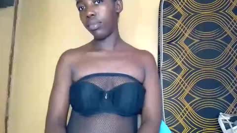 prettyzuzu online show from 11.07.25