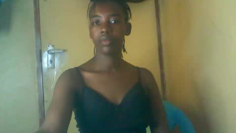 prettyzuzu online show from 11.19.25