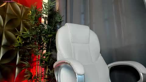 Snapshot of primaldante chatting on 11.03.25 Primaldante online show from 11.03.25