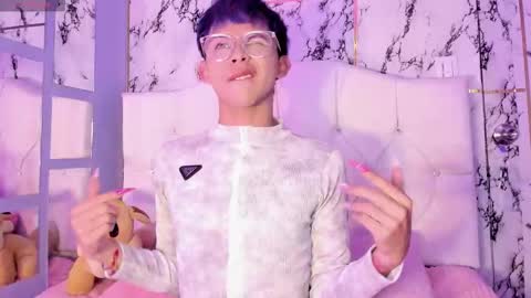 Snapshot of prince_apolo chatting on 12.02.25 Apolo online show from 12.02.25